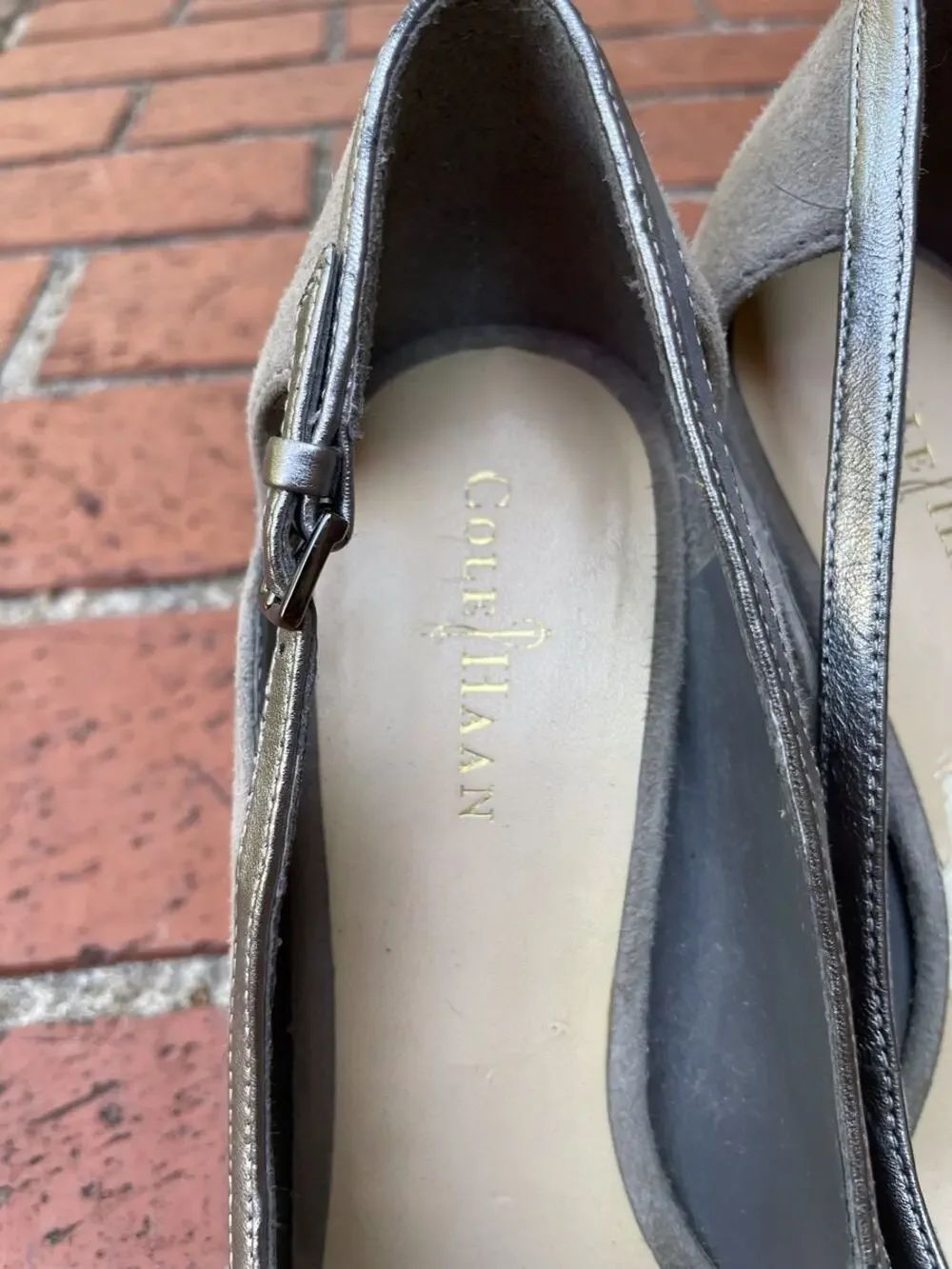 Cole Haan Slingback Peep Toe Pumps Sz 5B Taupe Suede Metallic Trim Block Heel